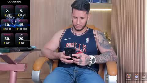 Snapshot of george_diesell_ chatting on 09-17-25, 10:00 George online show from 09-17-25, 10:00