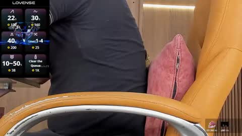 Snapshot of george_diesell_ chatting on 09-18-25, 11:18 George online show from 09-18-25, 11:18