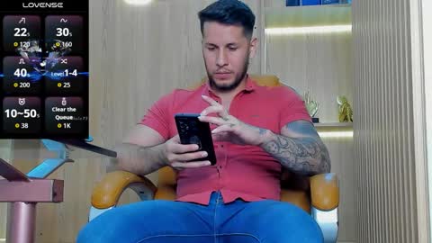 Snapshot of george_diesell_ chatting on 10-17-25, 10:01 George online show from 10-17-25, 10:01