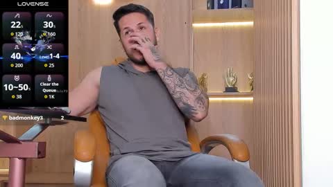 Snapshot of george_diesell_ chatting on 10-27-25, 10:47 George online show from 10-27-25, 10:47