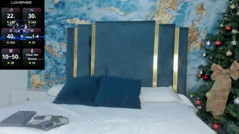 Snapshot of george_diesell_ chatting on 12-18-25, 03:07 George online show from 12-18-25, 03:07