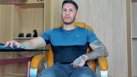 Snapshot of george_diesell_ chatting on 01-10-26, 03:41 George online show from 01-10-26, 03:41