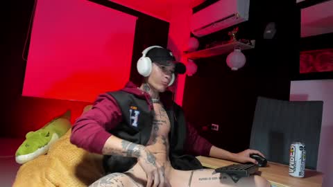 independent model online show from 01-23-25, 03:37