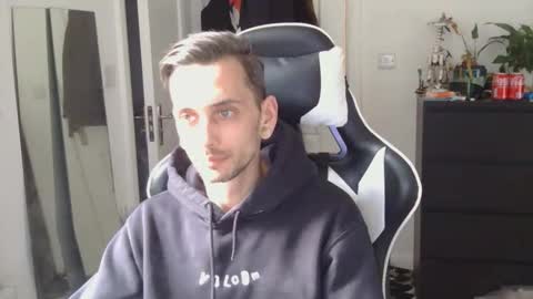 georgek0011 online show from 03-31-26, 04:40