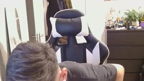 georgek0011 online show from 04-07-26, 08:42