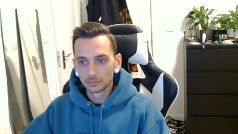 georgek0011 online show from 06-15-26, 08:33