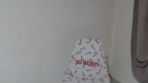 Snapshot of georgiana_love07 chatting on 03-08-25, 10:32 Jo online show from 03-08-25, 10:32