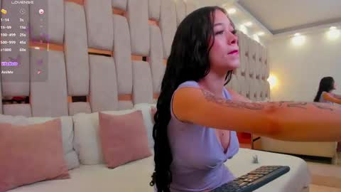 Georgina Kloss  online show from 05-26-26, 12:01