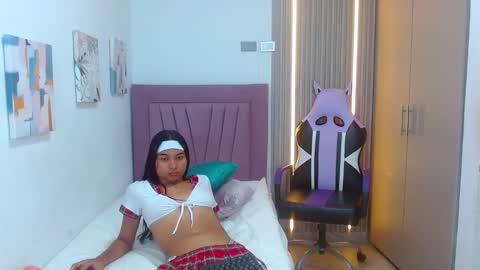 Snapshot of georgina_lulu chatting on 12-31-24, 01:36 georgina_lulu online show from 12-31-24, 01:36