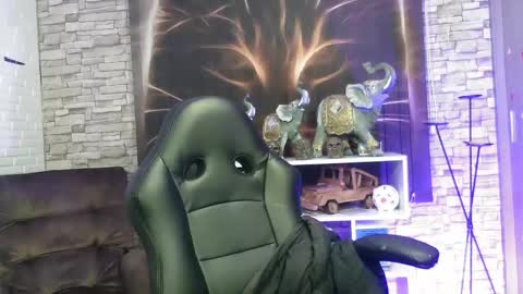 Georgina  online show from 01-14-25, 03:22