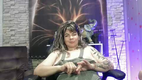 Georgina  online show from 01-24-25, 09:06