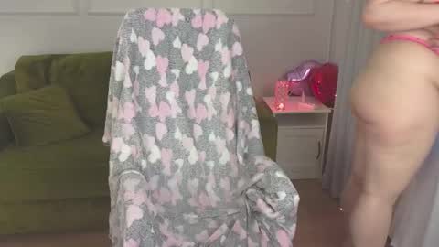 Georginia online show from 02-14-25, 01:40