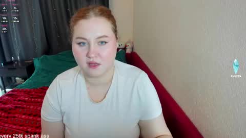 Snapshot of georginia_grimes chatting on 06-29-26, 10:15 Georginia online show from 06-29-26, 10:15