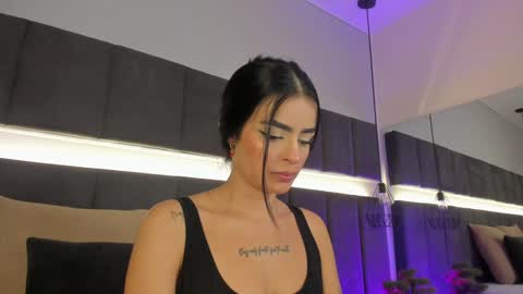 Kendal  online show from 01-20-25, 02:53