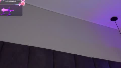 Kendal  online show from 02-07-25, 02:40