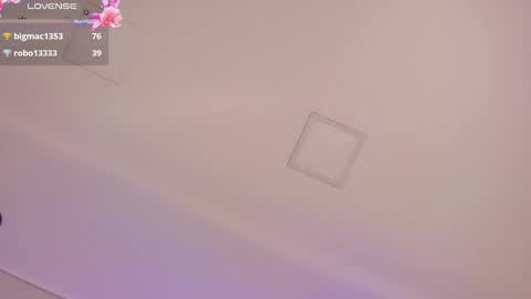 Kendal  online show from 02-28-25, 03:15