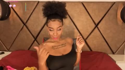 Snapshot of georgis__ chatting on 11-10-25, 10:20 Georgina online show from 11-10-25, 10:20