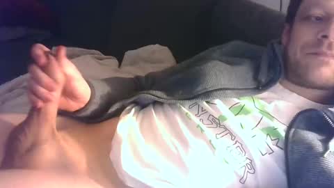 Snapshot of german33bi chatting on 12-10-24, 01:43 German33FFM1 online show from 12-10-24, 01:43