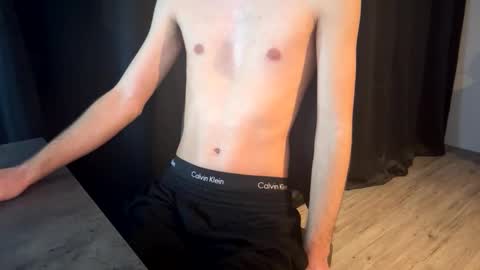 Snapshot of germanboy91565 chatting on 12-16-25, 04:01 germanboy91565 online show from 12-16-25, 04:01