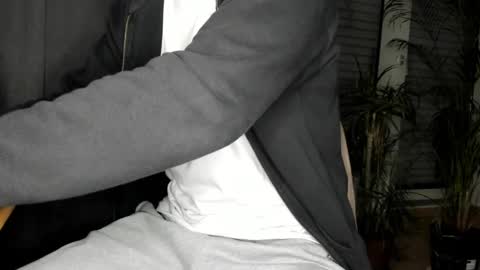 Snapshot of germanmike1997 chatting on 01-10-25, 04:41 germanmike1997 online show from 01-10-25, 04:41