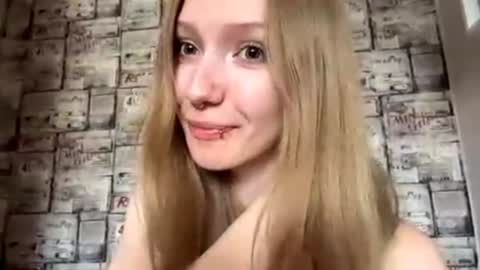 Sophie online show from 07-17-26, 04:52