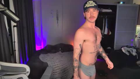 Snapshot of getoffwithtrent chatting on 09-30-25, 07:46 getoffwithtrent online show from 09-30-25, 07:46