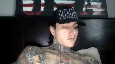 Snapshot of ggwicked chatting on 11-21-25, 12:04 ggwicked online show from 11-21-25, 12:04