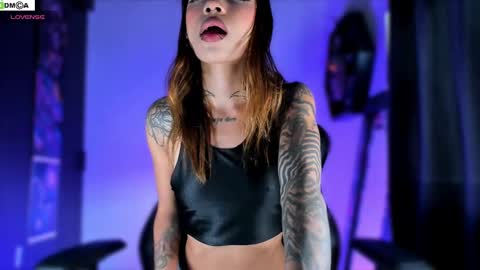 Snapshot of ghostlydolll chatting on 09-27-25, 02:33 Sara online show from 09-27-25, 02:33