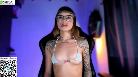 Snapshot of ghostlydolll chatting on 11-21-25, 07:34 Sara online show from 11-21-25, 07:34