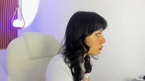 Snapshot of ghostmila chatting on 04-20-26, 01:14 Milaa online show from 04-20-26, 01:14