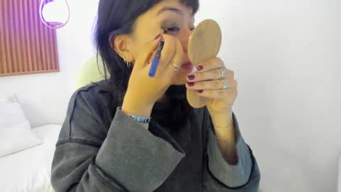 Snapshot of ghostmila chatting on 04-25-26, 02:03 Milaa online show from 04-25-26, 02:03