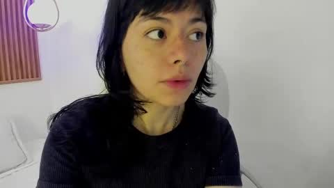 Snapshot of ghostmila chatting on 05-02-26, 01:05 Milaa online show from 05-02-26, 01:05