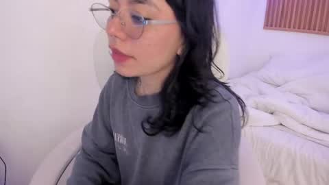 Snapshot of ghostmila chatting on 05-05-26, 01:19 Milaa online show from 05-05-26, 01:19