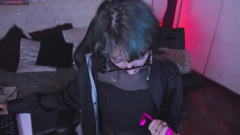 Snapshot of ghosty_doll chatting on 01-28-25, 08:04 Allison online show from 01-28-25, 08:04