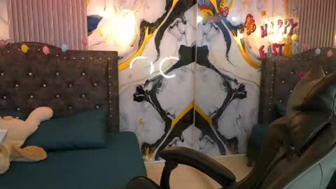 Gia online show from 04-01-26, 03:07