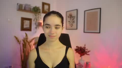 Snapshot of gia_paige18 chatting on 10-09-25, 01:20 Gia Paige18 online show from 10-09-25, 01:20