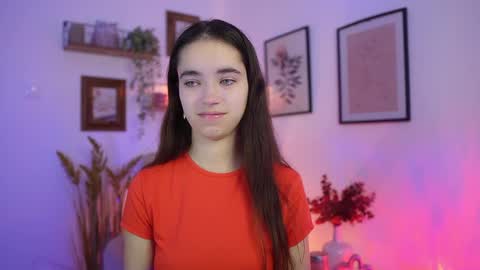 Snapshot of gia_paige18 chatting on 10-17-25, 08:28 Gia Paige18 online show from 10-17-25, 08:28