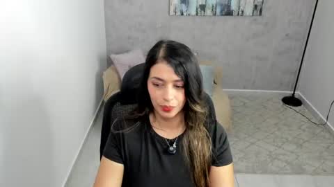 Snapshot of gia_watsonn chatting on 06-20-26, 06:22 Gia online show from 06-20-26, 06:22