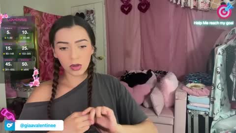 Gia online show from 10-01-25, 12:49