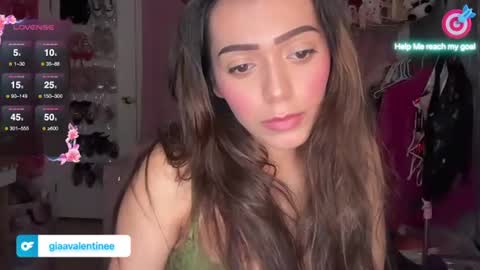 Gia online show from 11-04-25, 01:05