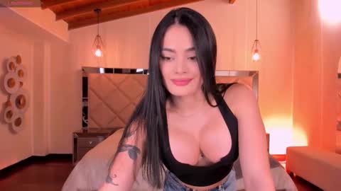 Gia Ferrera online show from 02-11-26, 07:30