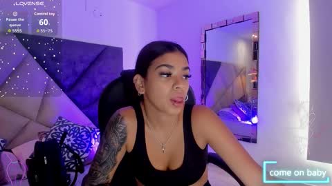 Gia  online show from 10-22-25, 12:05