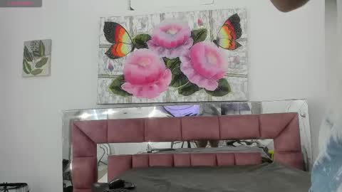 Snapshot of giamacaray chatting on 11-23-25, 06:30 Giamacaray online show from 11-23-25, 06:30