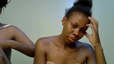 Snapshot of gianna_012 chatting on 09-27-25, 02:49 ENNY online show from 09-27-25, 02:49