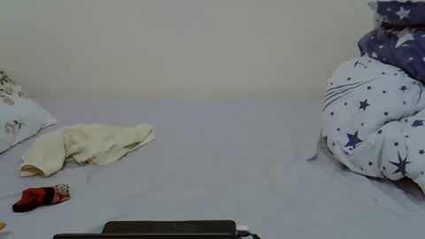 Snapshot of giannah01 chatting on 01-15-25, 06:33 Giannah online show from 01-15-25, 06:33