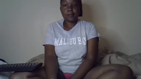 Snapshot of giannah01 chatting on 11-09-25, 05:28 Giannah online show from 11-09-25, 05:28