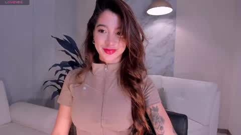 Snapshot of giannawatson chatting on 07-18-26, 12:53 online show from 07-18-26, 12:53