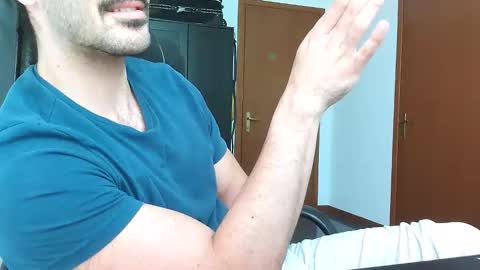 gianniamalfi online show from 04-11-26, 02:21