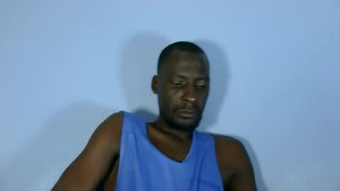 Snapshot of giant_couple chatting on 06-02-26, 03:19 giant_couple online show from 06-02-26, 03:19