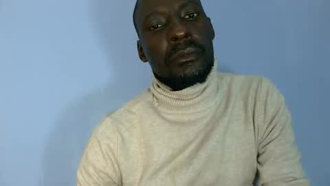Snapshot of giant_couple chatting on 06-15-26, 06:59 giant_couple online show from 06-15-26, 06:59
